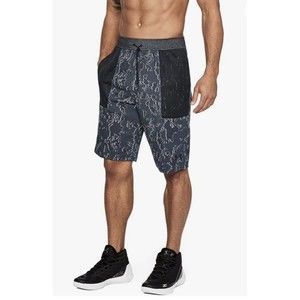 UNDER ARMOUR THREADBORNE SPHERE FITTED SHORTS MEN Size Large NWT